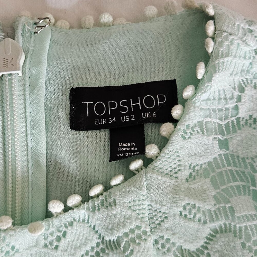 Light mint laced short dress - Picture 3 of 4
